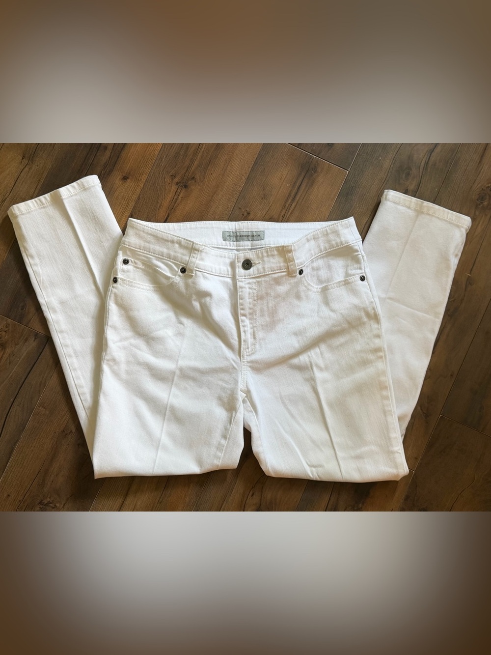 Chico’s | Platinum Denim Ultimate Fit White Straight Leg Jeans Size 0.5 (US 6)